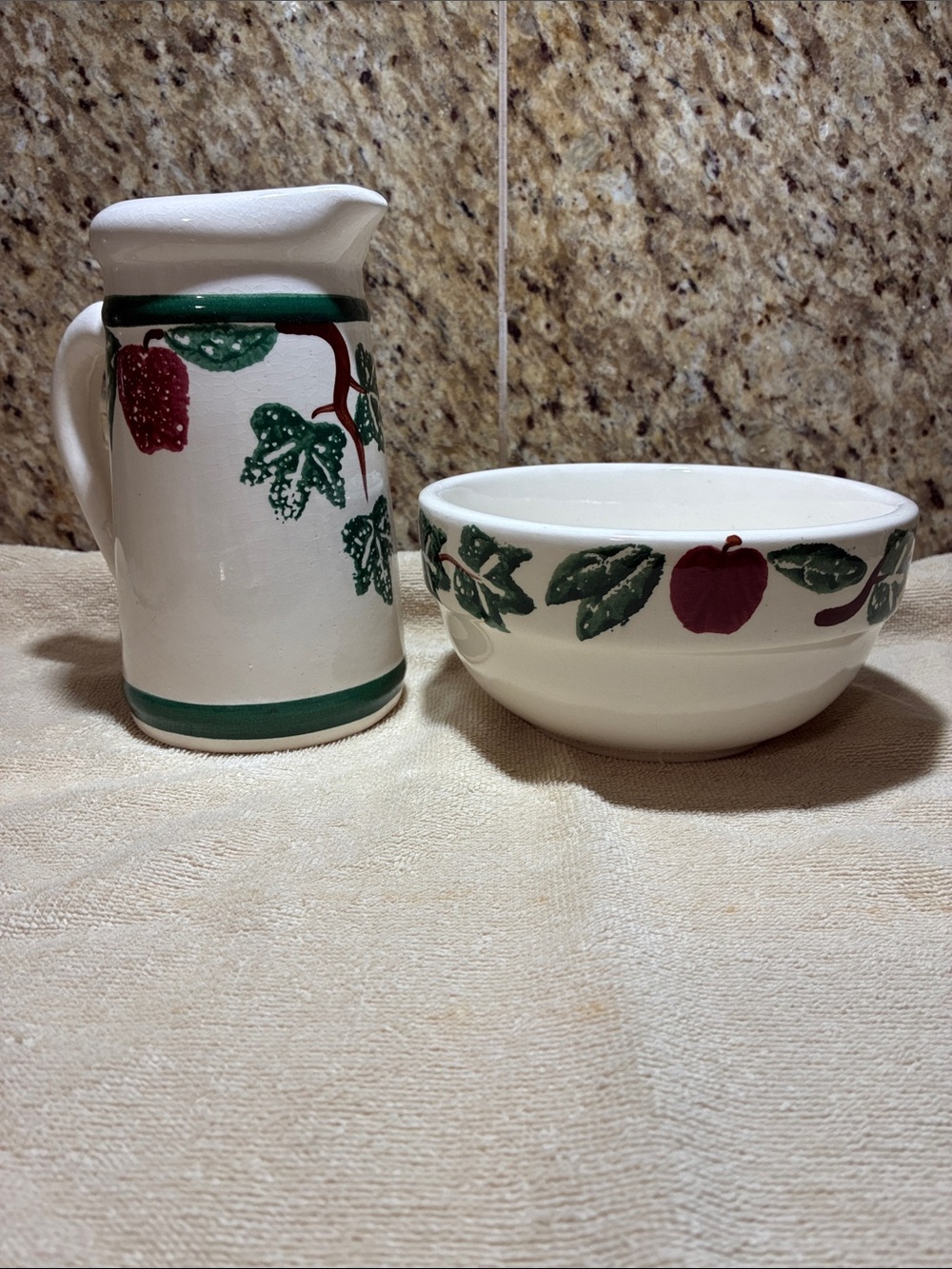 Santa Ana Crock Shop Apple and Ivy Ceramic Pitcher and Bowl Set